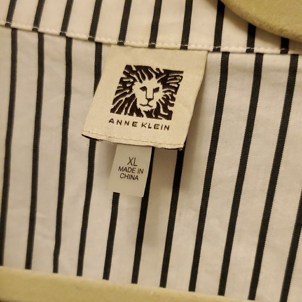 Anne Klein Button Down Shirt - Picture 2 of 6